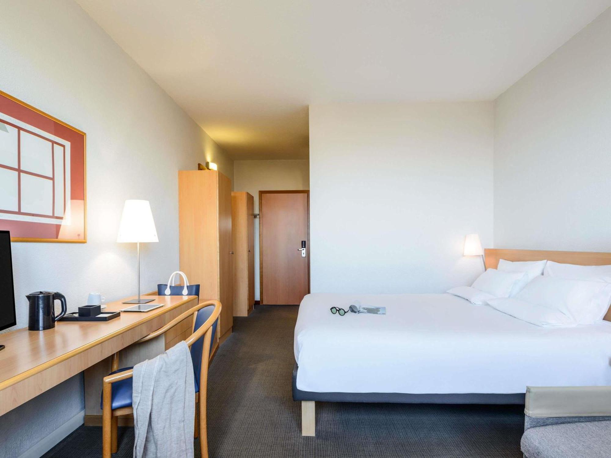 โนโวเทล โตริโน กอร์โซ จูลิโอ เชซาเล Hotel ตูริน ภายนอก รูปภาพ