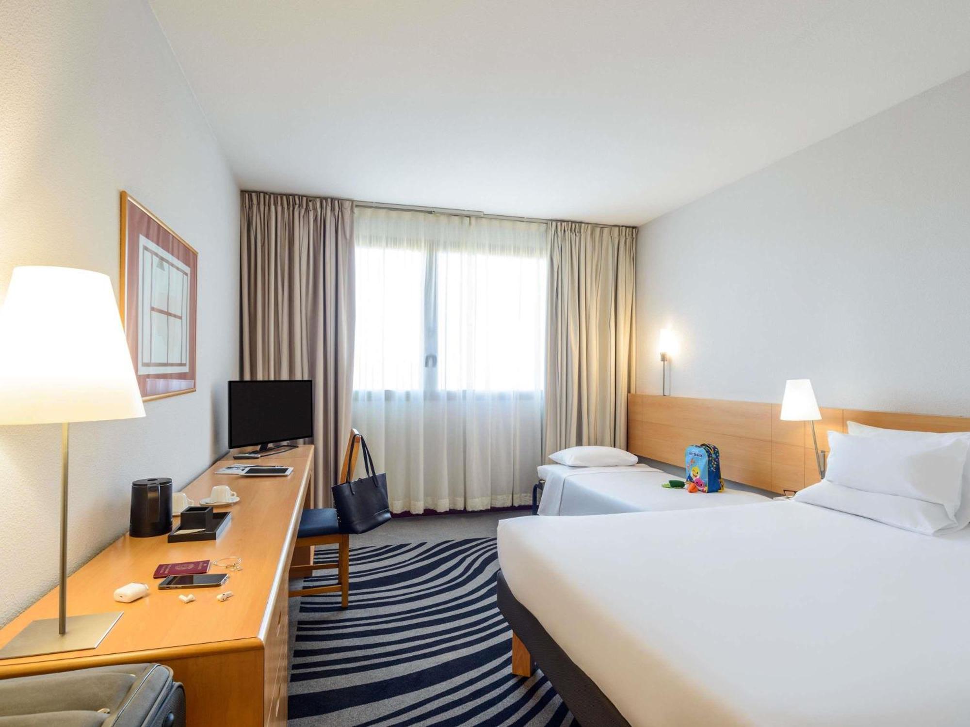 โนโวเทล โตริโน กอร์โซ จูลิโอ เชซาเล Hotel ตูริน ภายนอก รูปภาพ